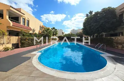 Villa - 4 Bedrooms - 4 Bathrooms for rent in Jumeirah 1 Villas - Jumeirah 1 - Jumeirah - Dubai