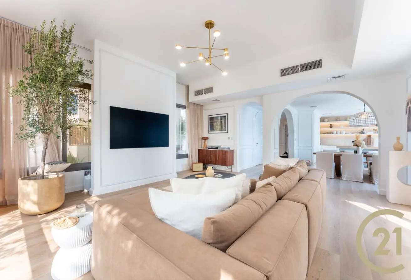 165032067 - Property Main Image