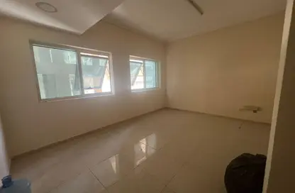 شقة - غرفة نوم - 1 حمام للايجار في مبنى القاسمية 10 - المحطة - القاسمية - الشارقة