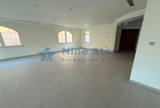 135641323 - Property Image 2