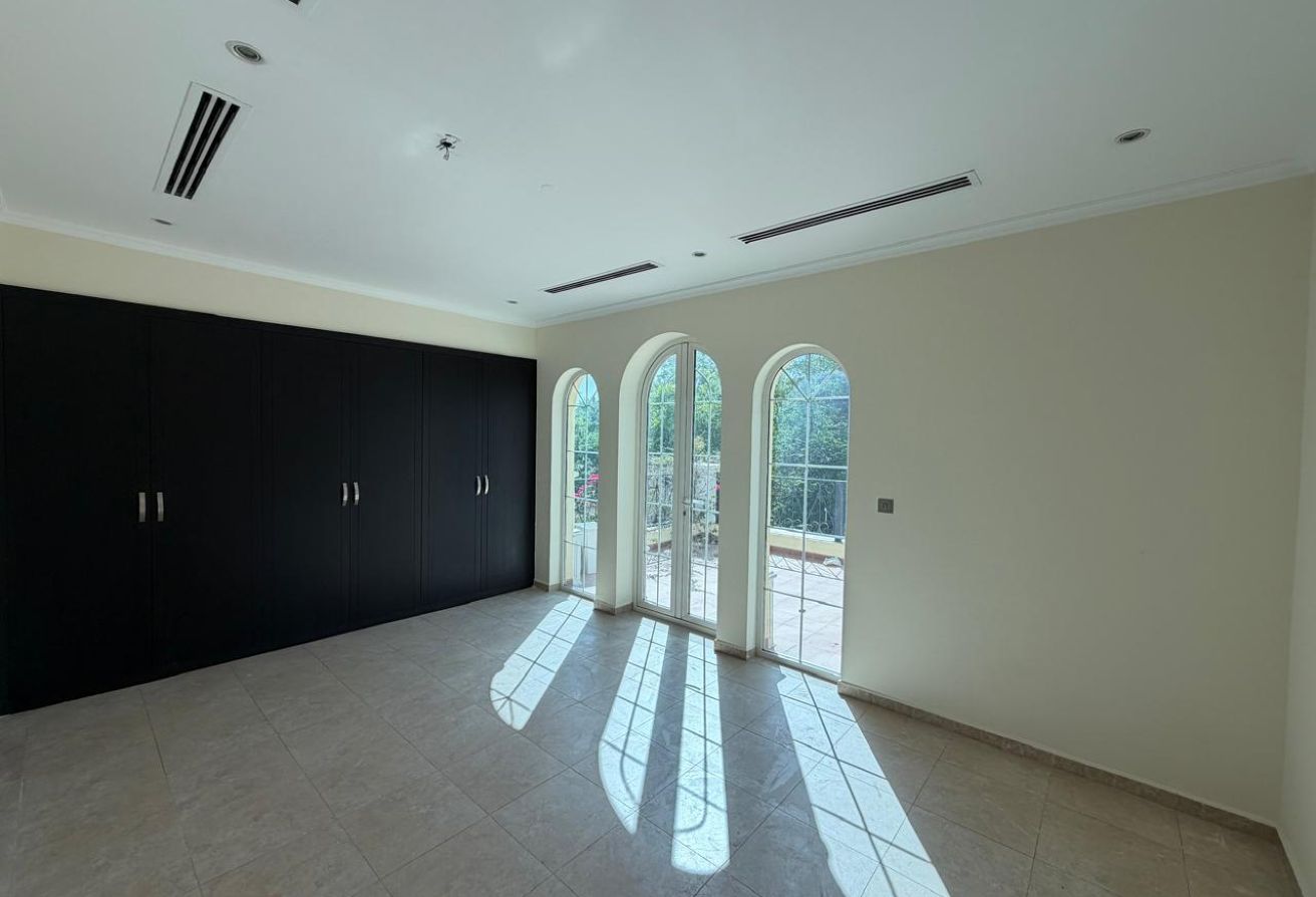 Private Pool | With Maid room | Huge Villa