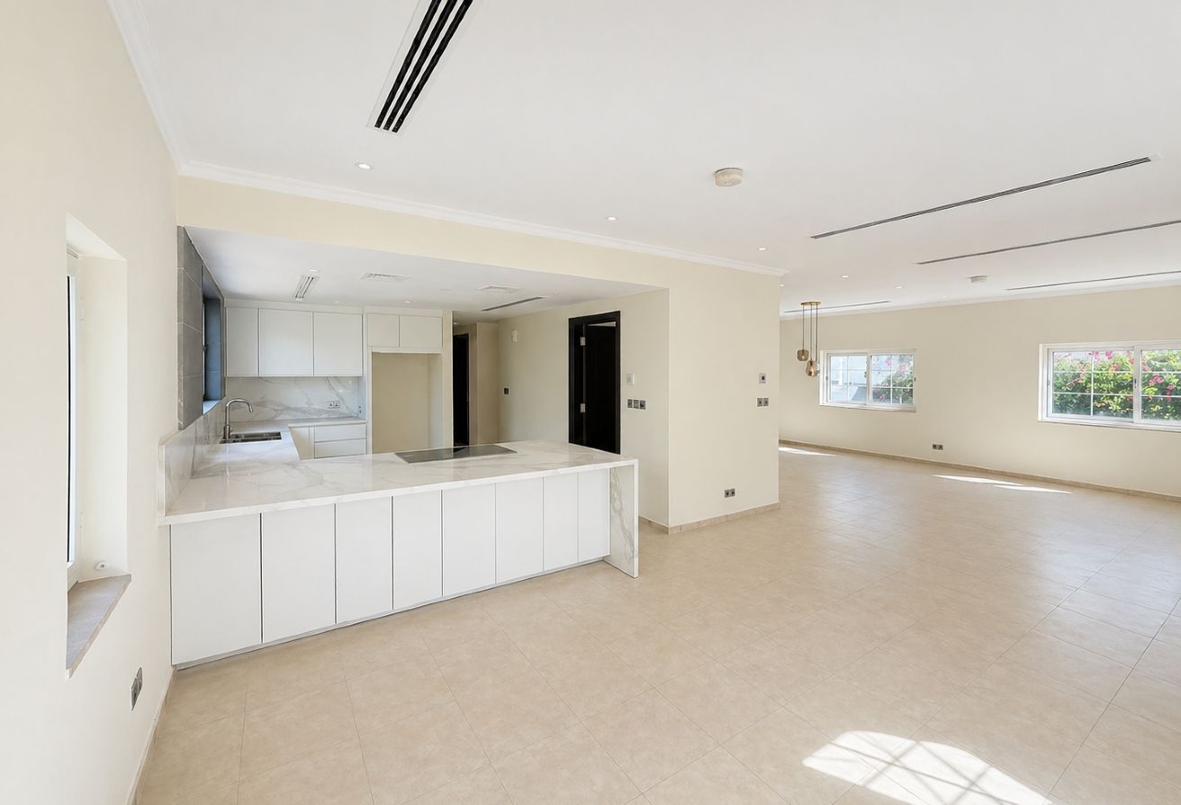 Private Pool | With Maid room | Huge Villa