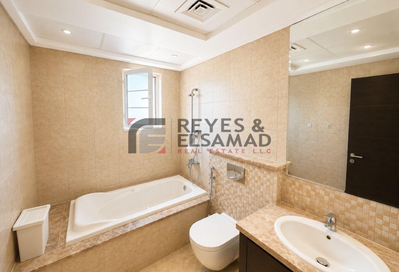Ready To Move in | With Maid room | Huge Villa photo 20