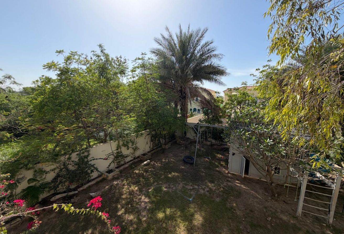 Private Pool | With Maid room | Huge Villa