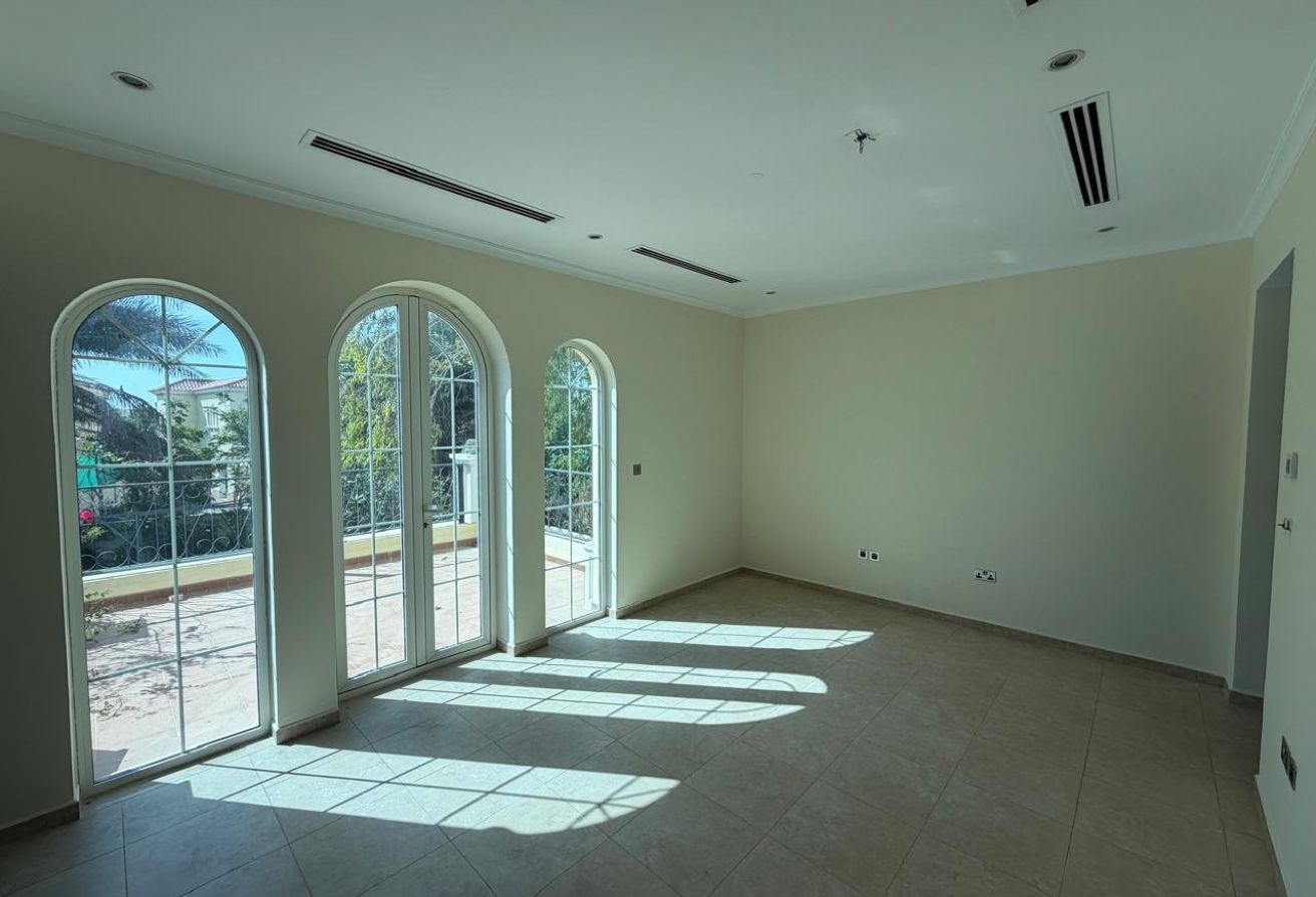 Private Pool | With Maid room | Huge Villa