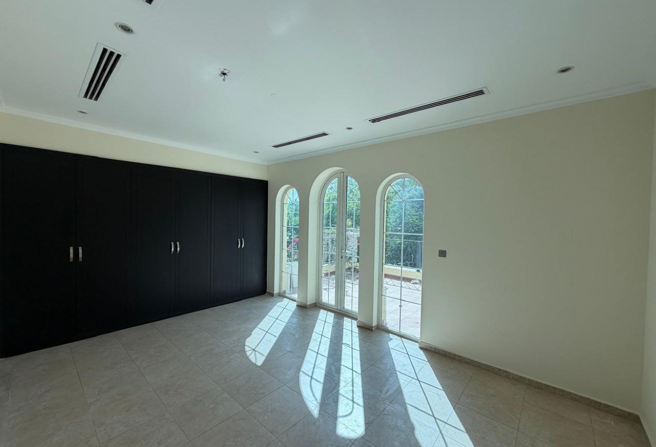 Private Pool | With Maid room | Huge Villa