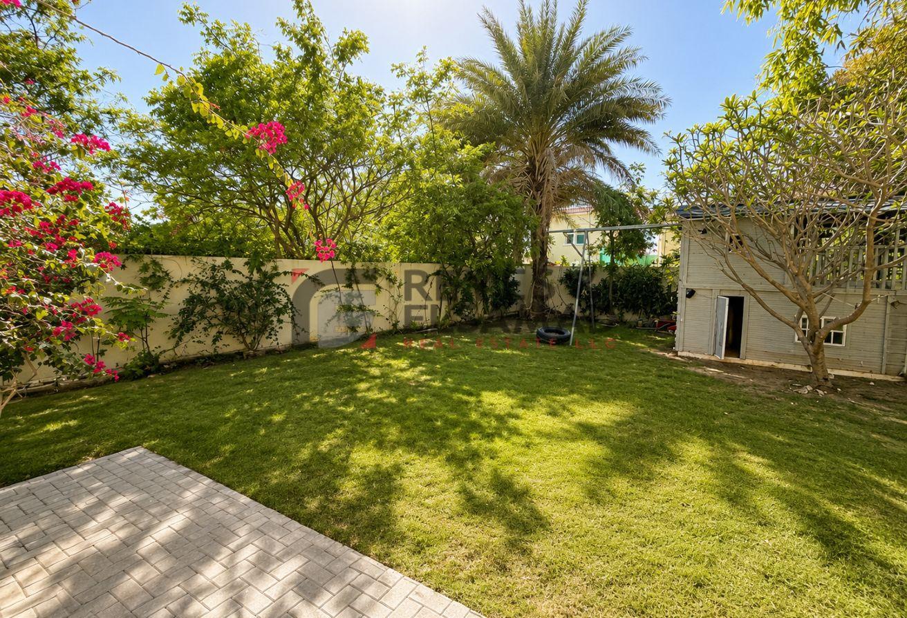 Ready To Move in | With Maid room | Huge Villa photo 14