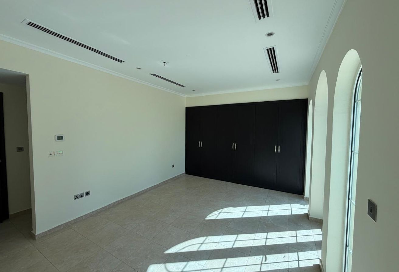 Private Pool | With Maid room | Huge Villa