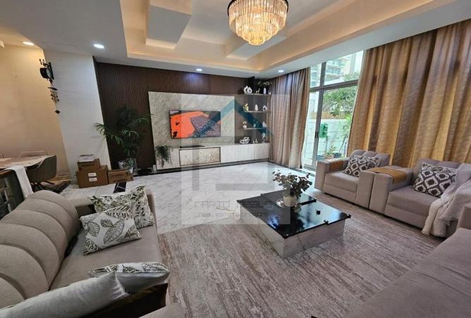 73118262 - Property Image 3