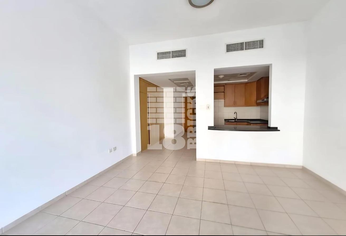 Vacant Studio | Near Metro | Prime Location photo 2
