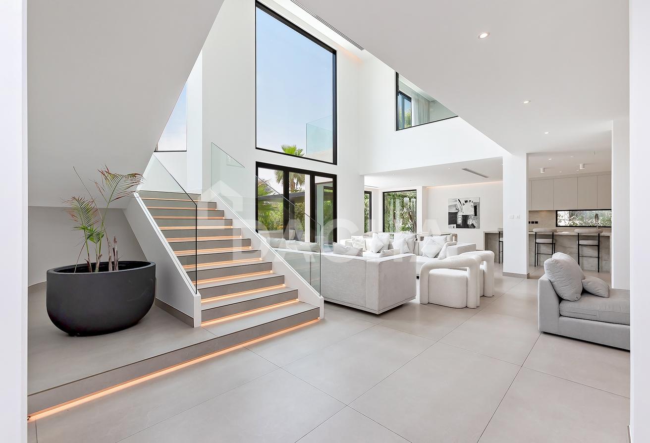 Lake View | Luxury 4 Bed | Furnished photo 4