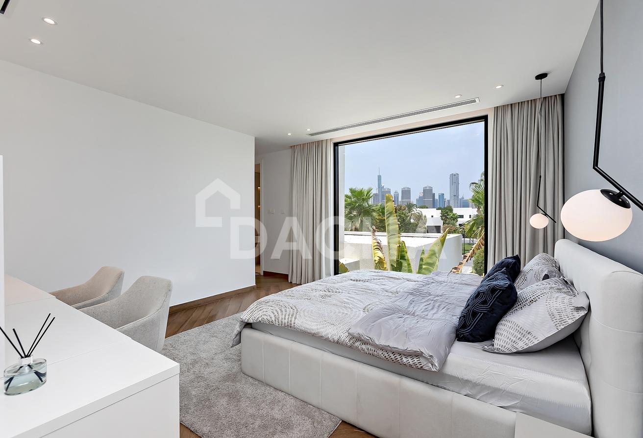 Lake View | Luxury 4 Bed | Furnished photo 13
