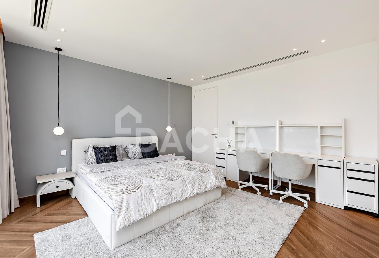 Lake View | Luxury 4 Bed | Furnished photo 14