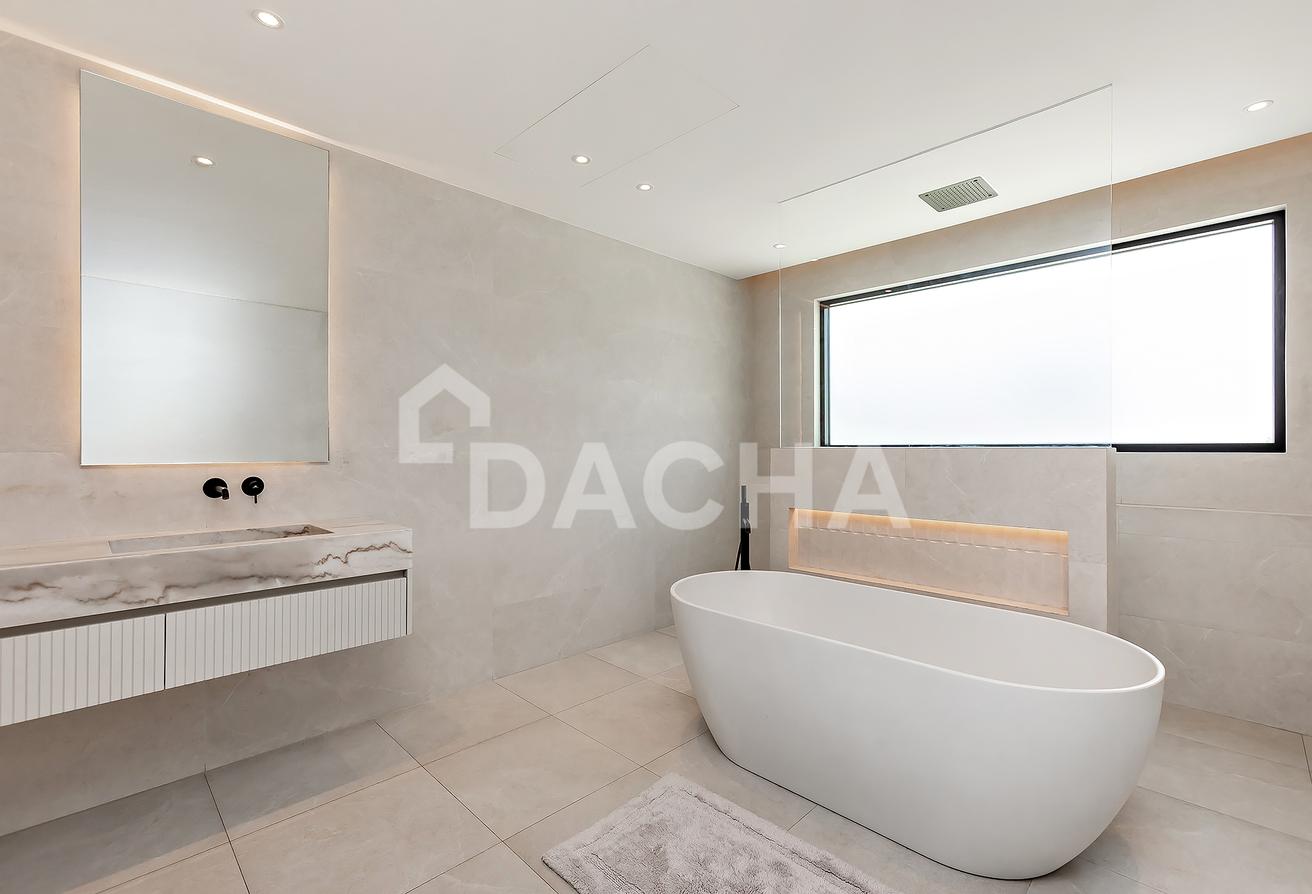 Lake View | Luxury 4 Bed | Furnished photo 20