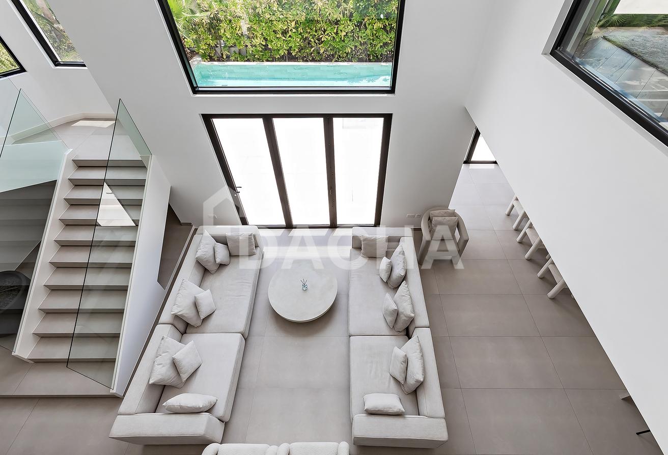 Lake View | Luxury 4 Bed | Furnished photo 21