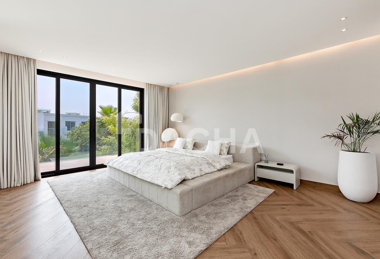 Lake View | Luxury 4 Bed | Furnished photo 16