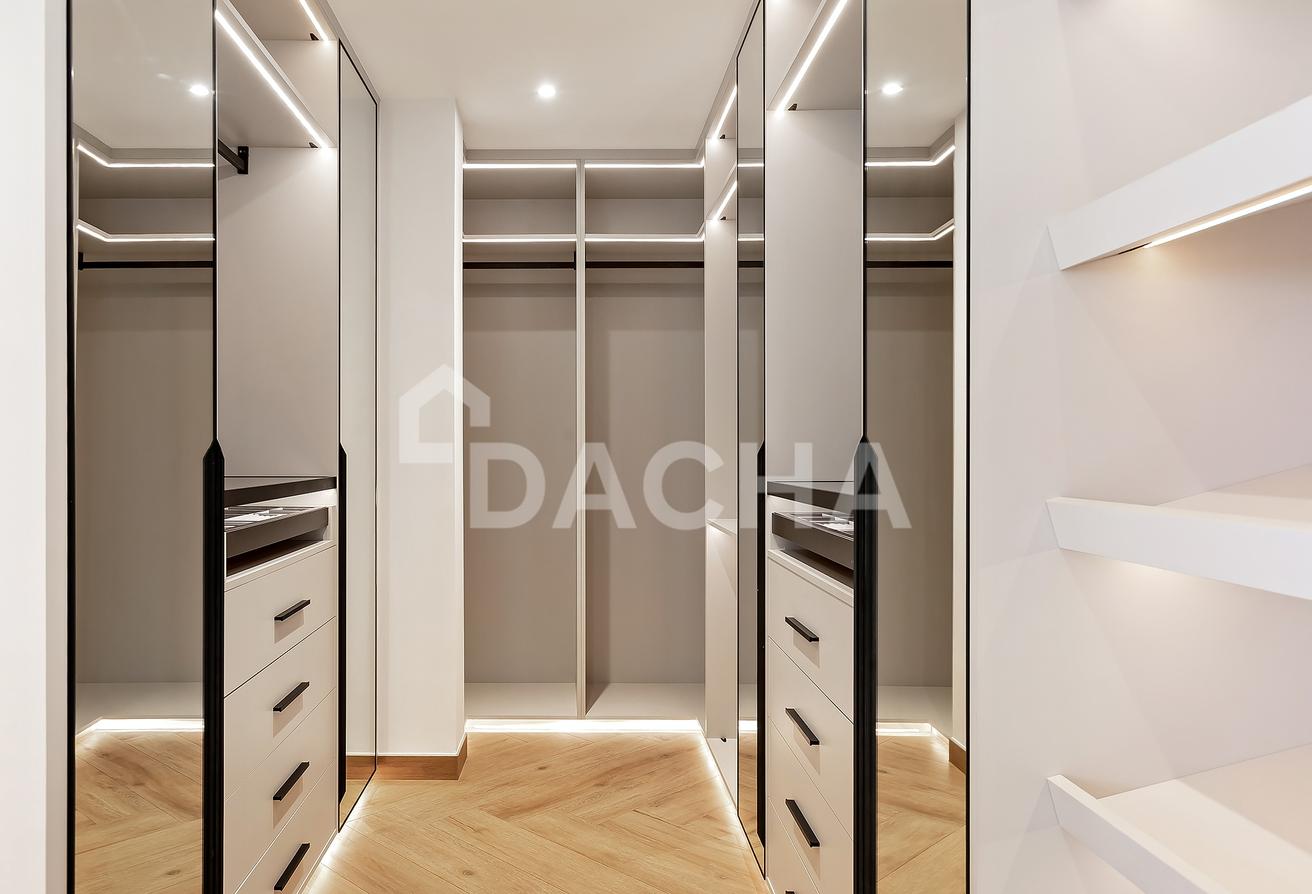 Lake View | Luxury 4 Bed | Furnished photo 17