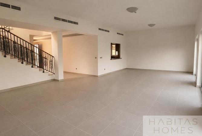 56132842 - Property Main Image