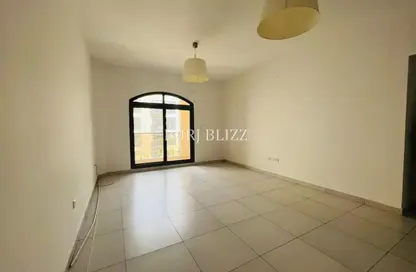 شقة - 2 غرف نوم - 3 حمامات للبيع في بناية الوليد - الضاحية 13 - قرية جميرا الدائرية - دبي