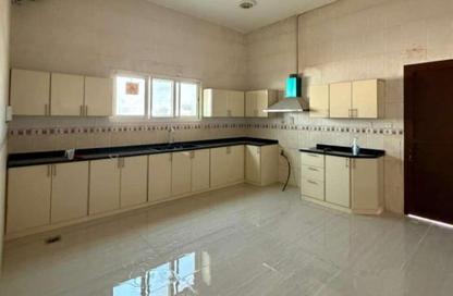 Villa - 4 Bedrooms - 4 Bathrooms for rent in Al Azra - Al Riqqa - Sharjah