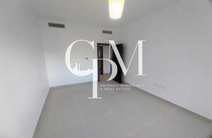Apartment - 3 Bedrooms - 4 Bathrooms for sale in Tower 21 - Al Reef Downtown - Al Reef - Abu Dhabi