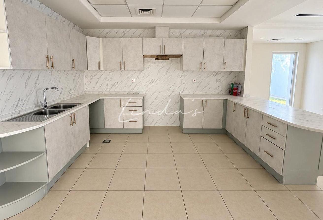 Large Plot | Vacant | Well Maintanined | Bungalow photo 5