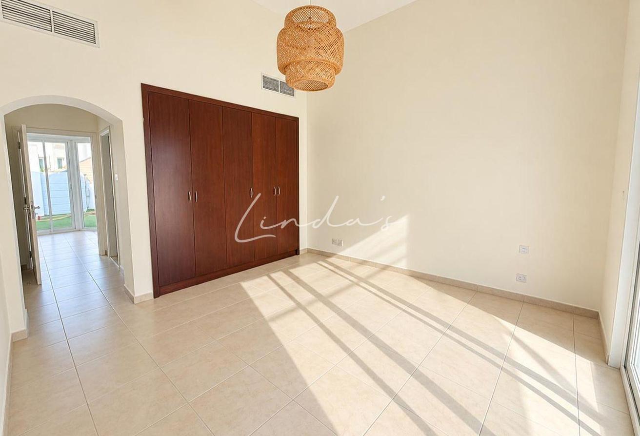 Large Plot | Vacant | Well Maintanined | Bungalow photo 10
