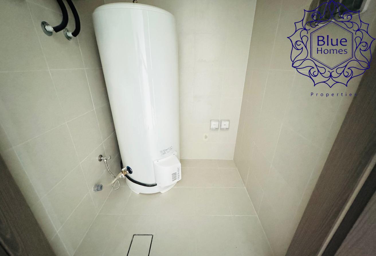 Fully Panoramic View 2+MAID READY TO MOVE photo 16