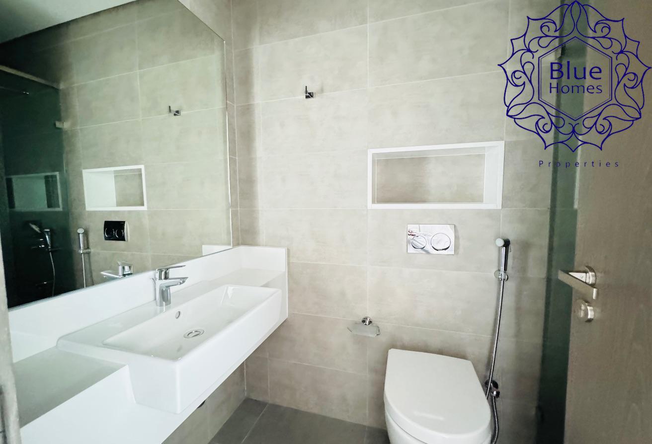 Fully Panoramic View 2+MAID READY TO MOVE photo 13