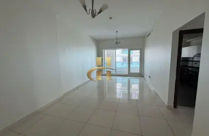 Apartment - 2 Bedrooms - 3 Bathrooms for rent in Emerald Tower - District 18 - Jumeirah Village Circle - Dubai