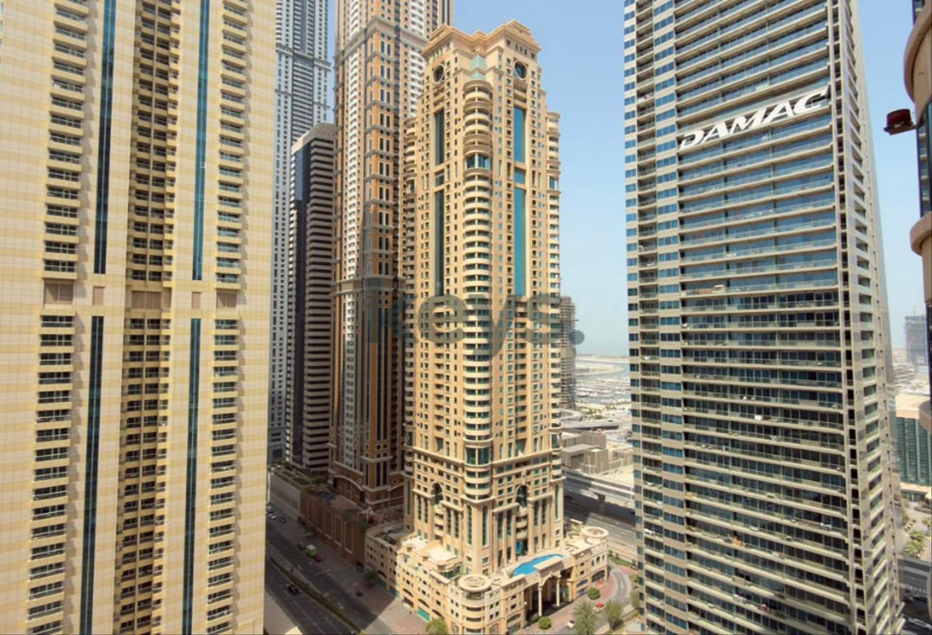 Spacious 3BR + Maid | Vacant | Unfurnished | Dubai Marina photo 2