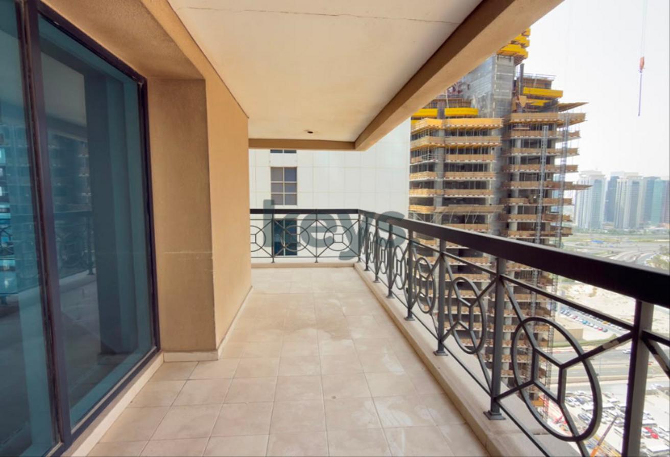 Spacious 3BR + Maid | Vacant | Unfurnished | Dubai Marina photo 6