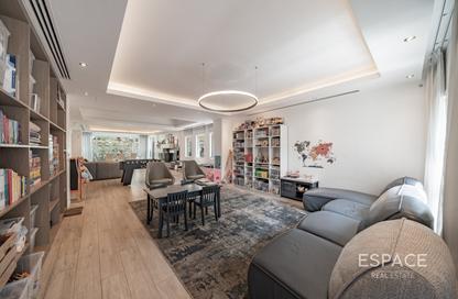Villa - 4 - 4 for sale in Meadows 6 - Meadows - Dubai Villa - 4 - 4 for sale in Meadows 6 - Meadows - Dubai