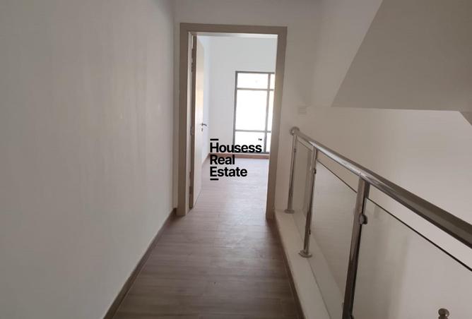 92277500 - Property Image 2