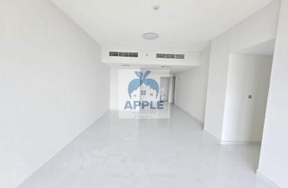 Apartment - 3 Bedrooms - 4 Bathrooms for rent in Muwaileh Commercial - Sharjah