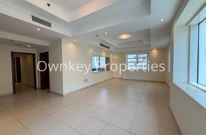 Apartment - 2 - 3 for rent in Bin Hendi Tower - Al Mankhool - Bur Dubai - Dubai