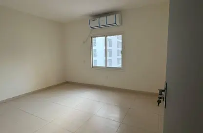 شقة - 3 غرف نوم - 2 حمامات للايجار في مبني الوحدة - المجاز 2 - المجاز - الشارقة