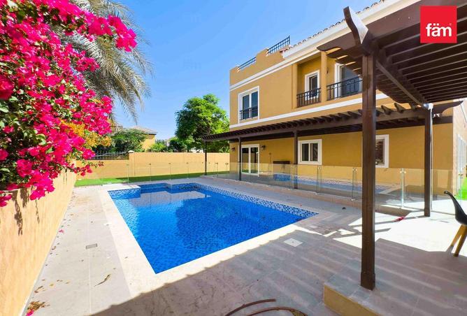 83220430 - Property Image 3