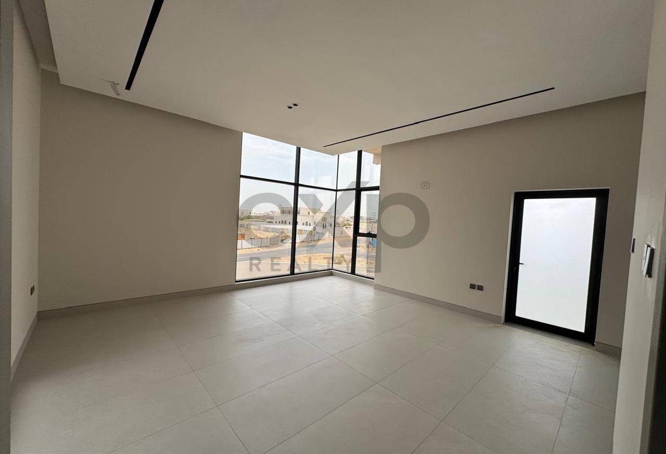Luxurious Villa with Premium Finishes Featuring photo 25
