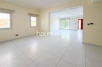 Villa - 3 Bedrooms - 4 Bathrooms for sale in Meadows 8 - Meadows - Dubai