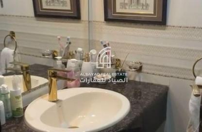 شقة - 2 غرف نوم - 2 حمامات للبيع في كورنيش الخان - الخان - الشارقة