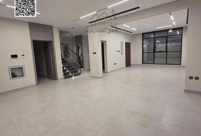 82823802 - Property Image 3