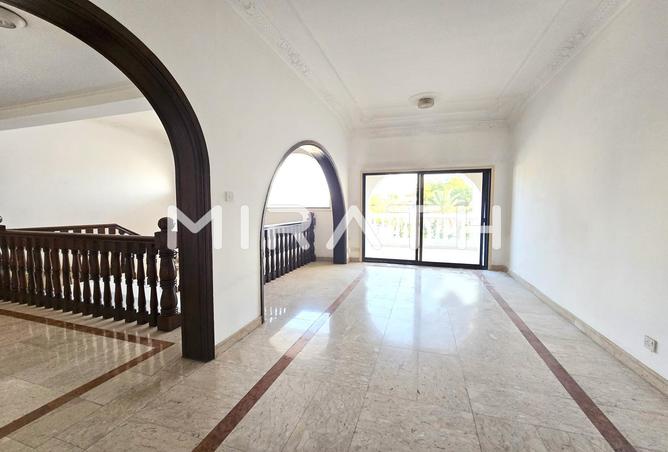 126111023 - Property Image 2