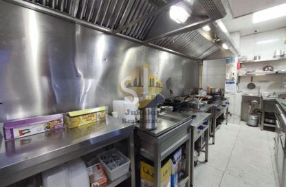 Shop - Studio for rent in Karama Gold Building - Al Karama - Dubai