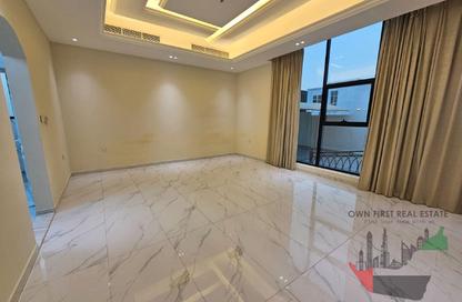Villa - 5 - 7 for rent in Al Aweer 1 - Al Aweer - Dubai