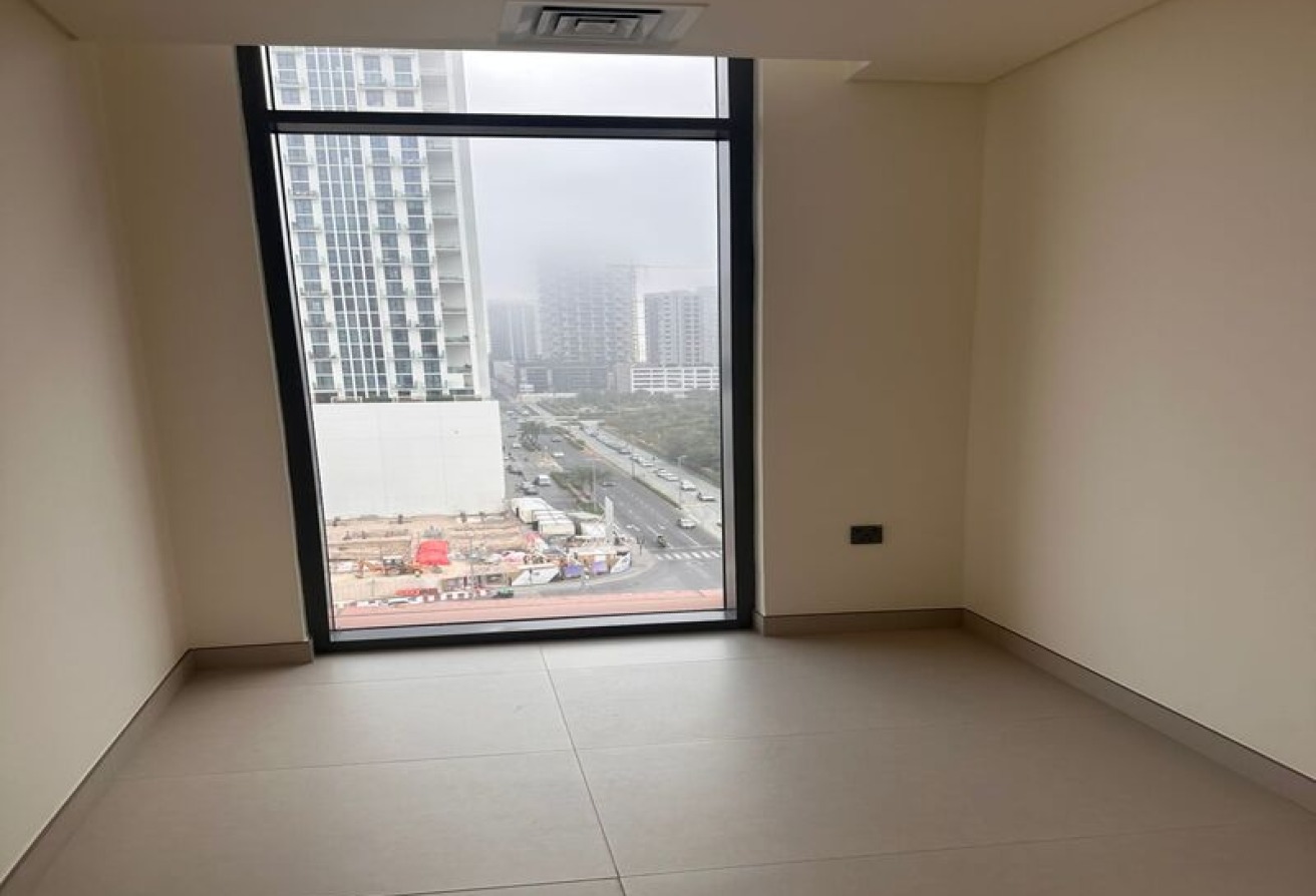 BRAND NEW I UNFURNISHED I 2 CHEQUES gallery image
