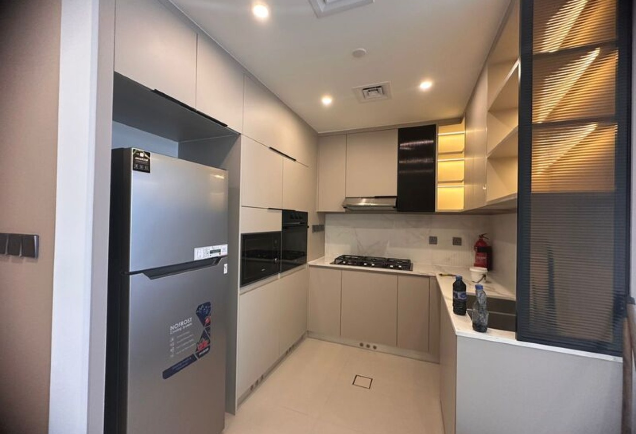 BRAND NEW I UNFURNISHED I 2 CHEQUES gallery image