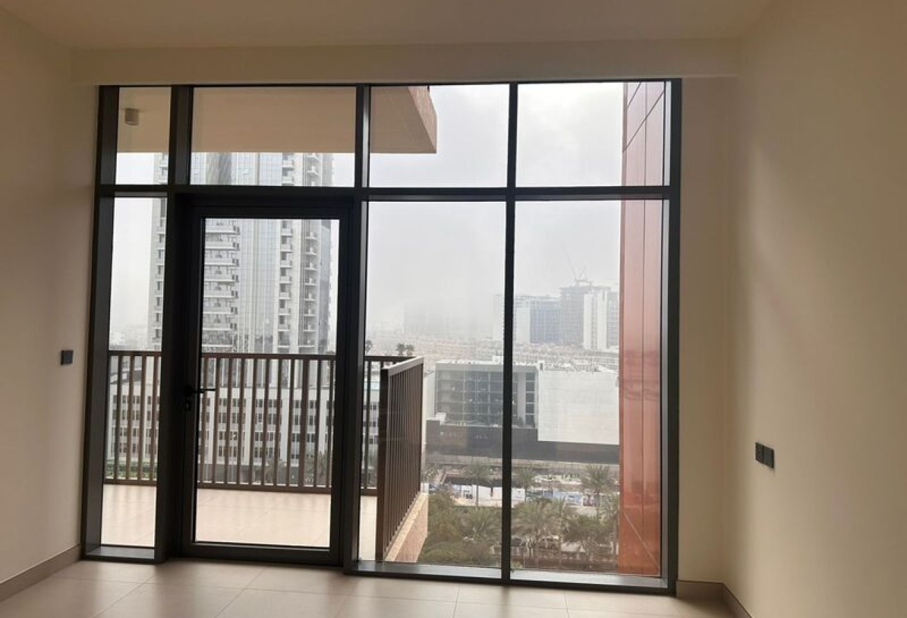 BRAND NEW I UNFURNISHED I 2 CHEQUES gallery image
