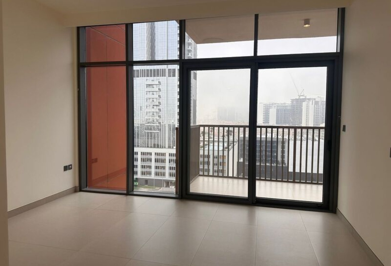 BRAND NEW I UNFURNISHED I 2 CHEQUES gallery image