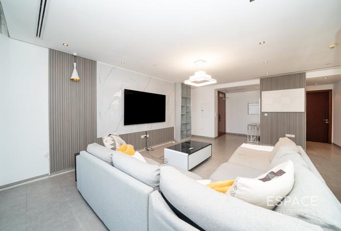High Floor | Ready to Move | Furnished photo 2